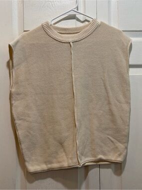 Unbranded Cream Short Sleeve Sweater/Sweater Vest - Size Medium